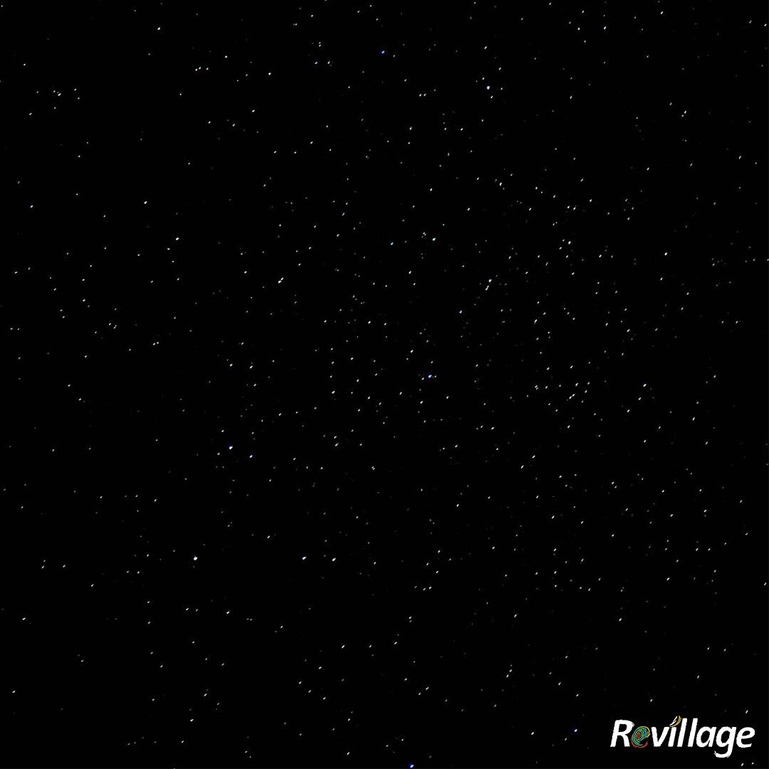 Kaz dağları sadece gündüzleri değil, geceleri de bütün zenginliğini önümüze seriyor. 

#nature #village #away #night #stars #sky #kazdağları #picoftheday