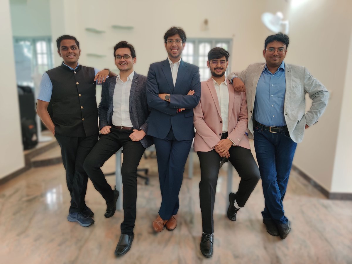 ujwal_kalra's tweet photo. 𝟏 𝐲𝐞𝐚𝐫 𝐨𝐟 𝐬𝐭𝐚𝐫𝐭𝐢𝐧𝐠 𝐚𝐧𝐝 𝐛𝐮𝐢𝐥𝐝𝐢𝐧𝐠 𝐨𝐮𝐫 𝐛𝐚𝐛𝐲, @NAKAD_co! 90% startups fail in the first year. Top 3 learnings of crossing the mark 🧵 https://t.co/v0xHd0Cjo8