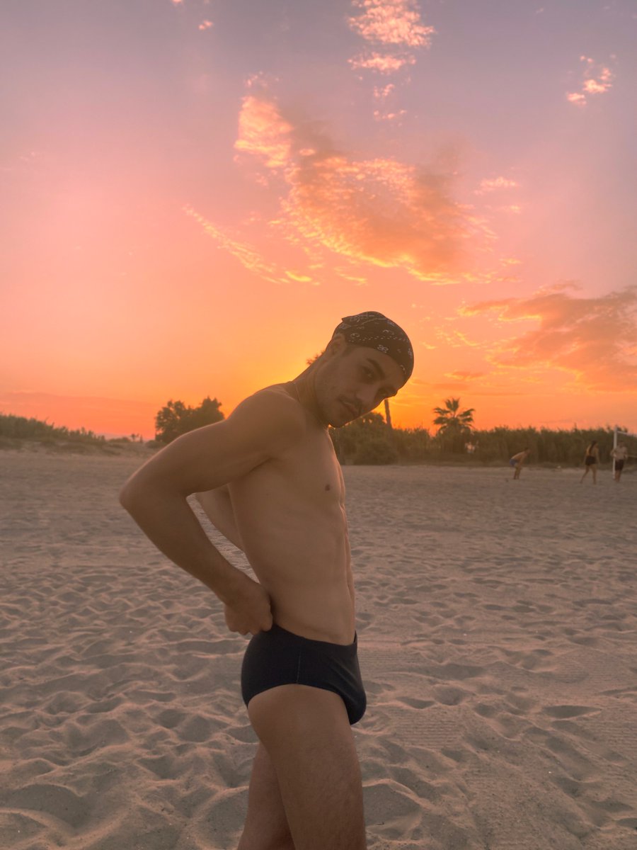 CabaasMoreno's tweet photo. 🩲Swimwear by me IG: pecamoDESIGN https://t.co/YqGB62dlPW
