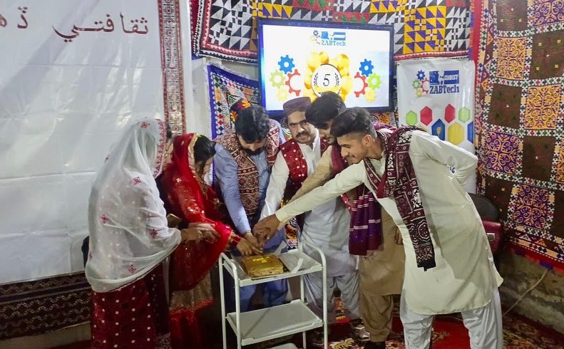 SzabistZabtech's tweet photo. SZABIST ZABTech (iTVE) Sehwan celebrated 5 years of success in TVET sector with the staff, faculty and students. Sindhi Cultural Day on the occasion was also celebrated with traditional attire and performances.
#szabistzabtechitve #Sehwan #TVET #5yearsofsuccess #celebration https://t.co/5z5mx0nhwH