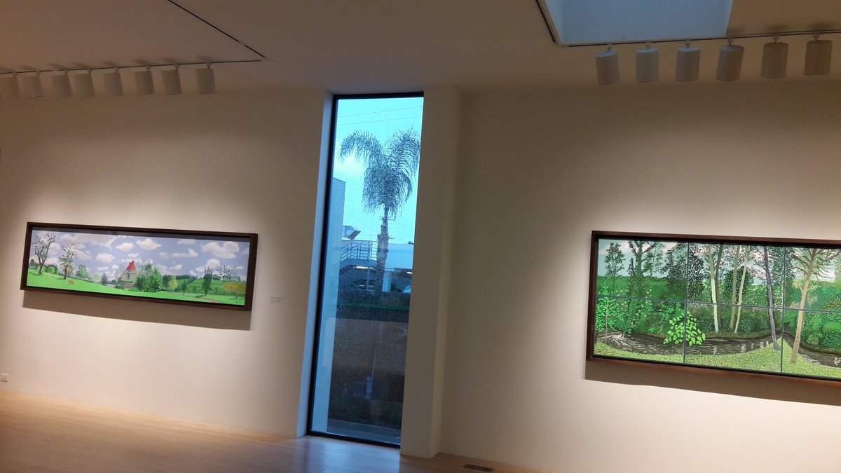 GriffKohout's tweet photo. Thank u LA Louver for hosting immaculate Davis Hockney show of flowers paintings done on iPad &amp; printed on paper with inkjet printer

#lalouver is great space, show goes thru Saturday
 giddyup art fans 😎🇺🇸💚

#davidhockney #art #artshow #losangeles #painter #lalouver #paint #la https://t.co/ZvBo9ST5St