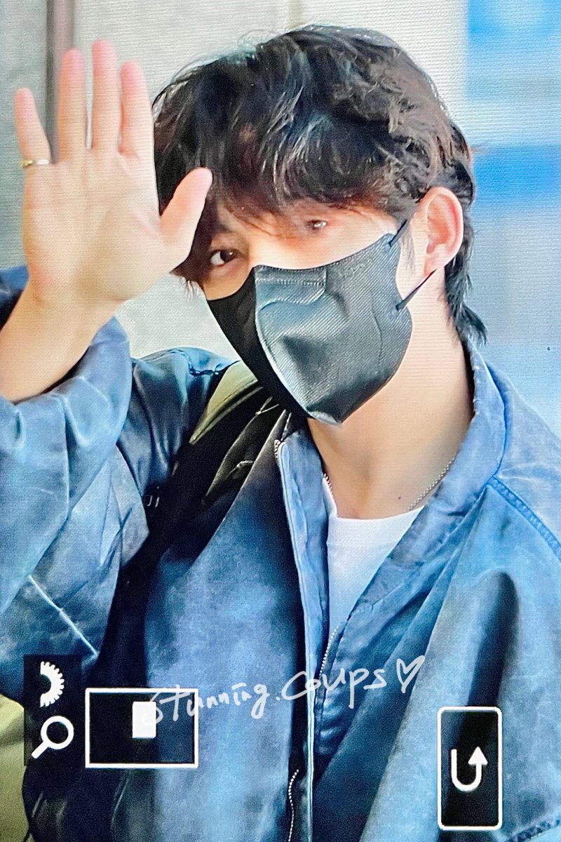 seunecheol's tweet photo. Heading to Bangkok today to attend the Golden Disk Awards 2023. Everyone please stay safe and warm! Please look forward to our performance in the show. I’ll be back soon! https://t.co/6wgZ5OnvFk