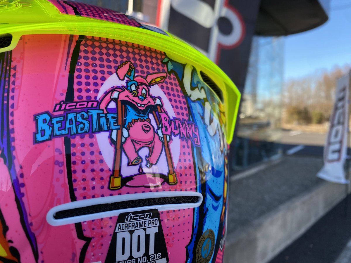 AFGMOTO's tweet photo. 今年は卯年!BEASTIE BUNNYの年ですね。お早めに〜😀
https://t.co/DqLLNq2yWf #iconmotosports #afgmotosports #icon #iconライフスタイル #airframepro #卯年 #バイク https://t.co/UeHZ9ChcYX