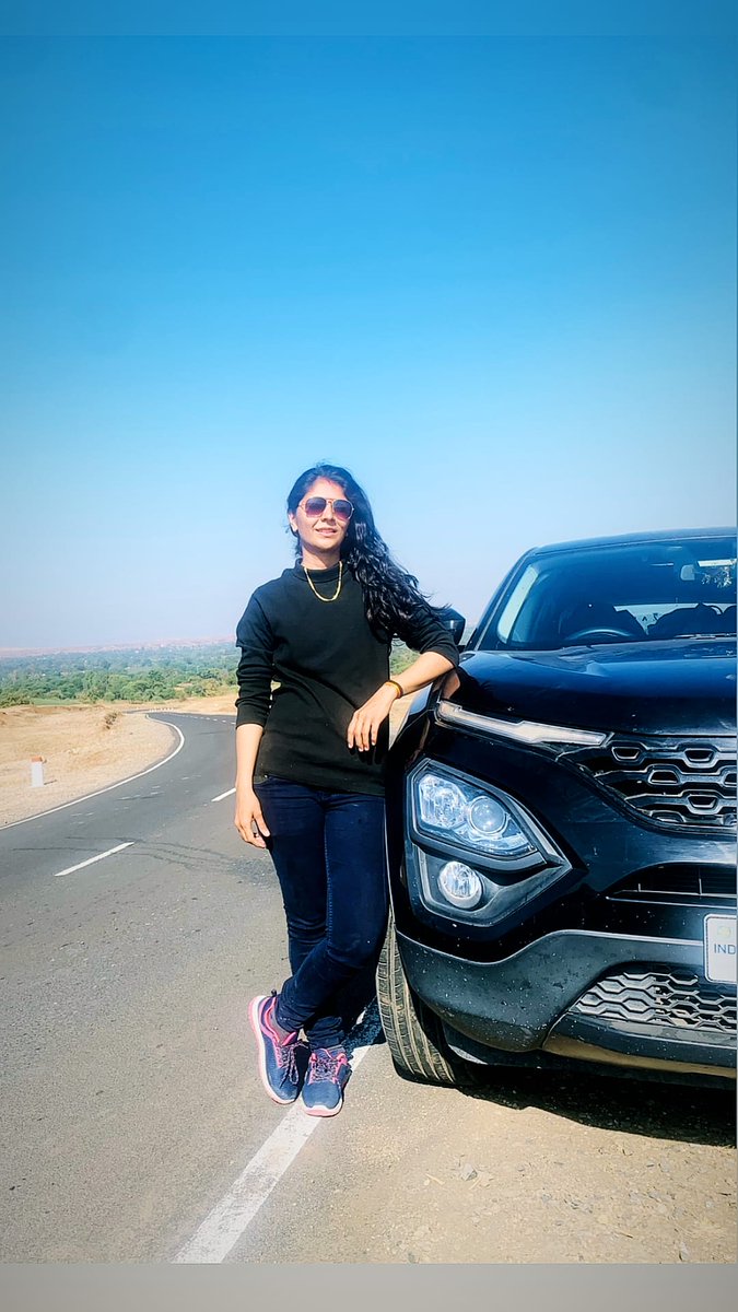 Black is the queen 👑 of colours 🖤
Late post 📸
#blacklover 
#viralreels 
#feelitreelit 
##attitudestatus 
#psiajvanzara👮‍♀️