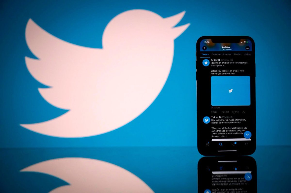 Twitter allows political ads again Ella Irwin, Twitter's head of trust and security, said in an interview with Reuters that the move is important to contribute to public discussion of important topics.
We remind you that in 2019, posting of political ads on Twitter was prohibited