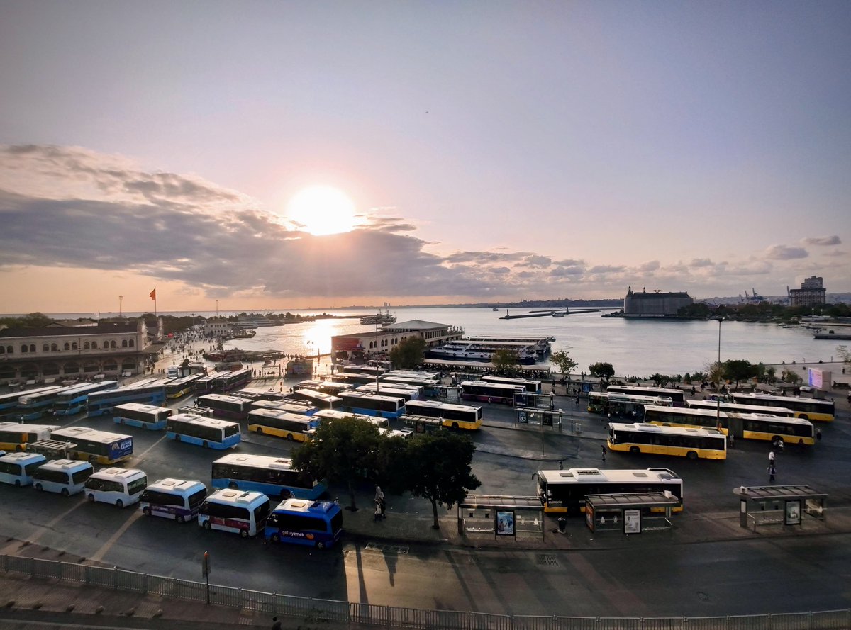 baturciftcioglu's tweet photo. @Artsucs Rıhtım Caddesi, Kadıköy https://t.co/YUVEQ6csxI