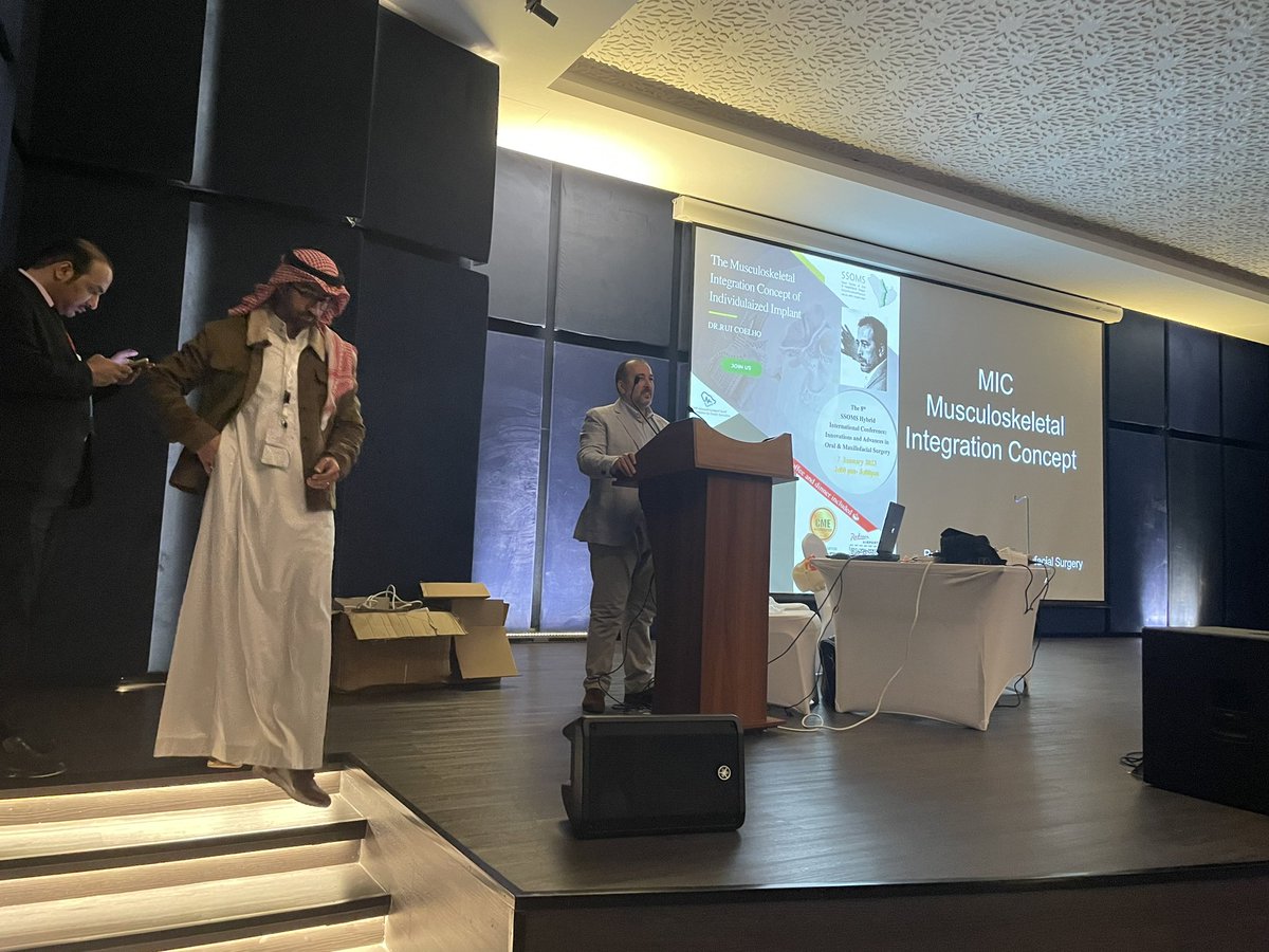 SaudiSocietyOMS's tweet photo. 📌 Happening Now: 

Customize subperiosteal implant

Dr. Rui Coelho

#8th_SSOMS_Conference https://t.co/JovsPVjjv9