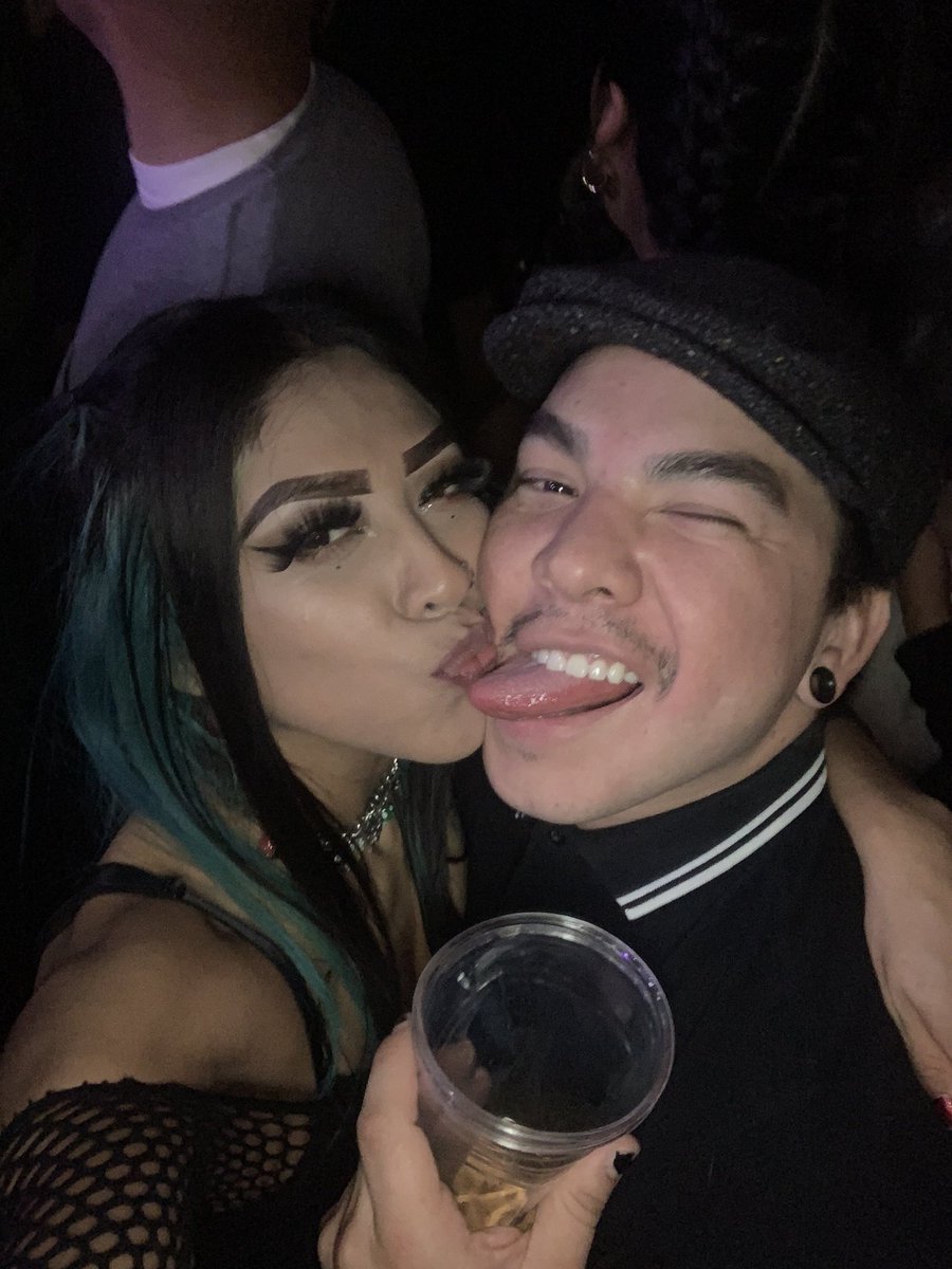 Lupppe10's tweet photo. oh hi, is me &amp; my babbby here ✨ https://t.co/HSDHE7oYjz