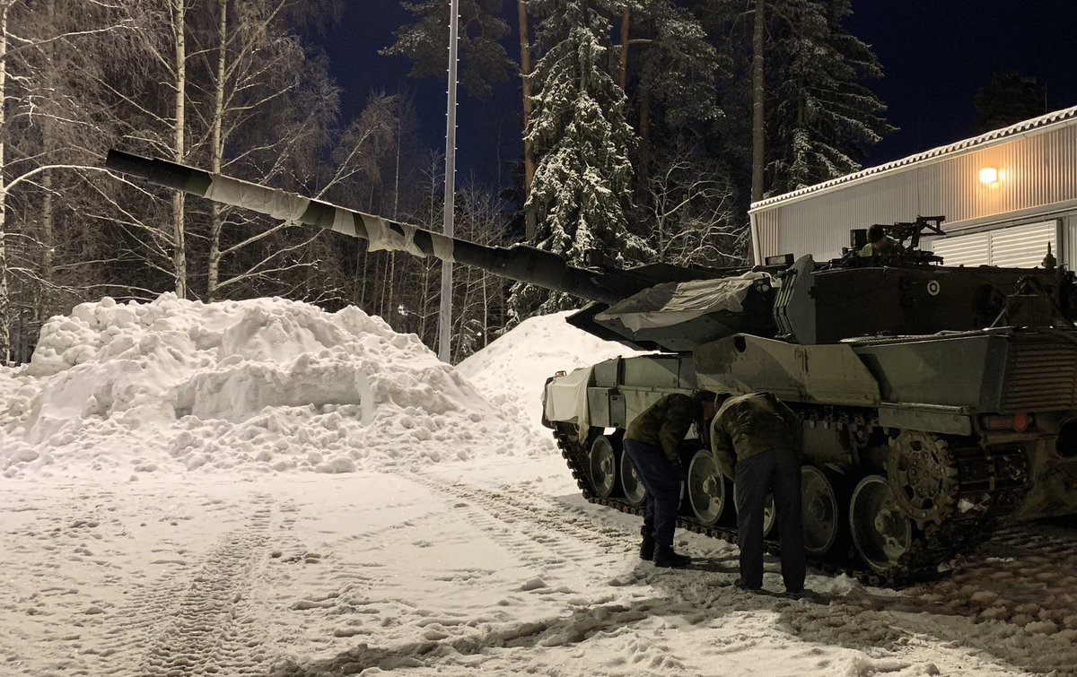 Raikku_1969's tweet photo. Tankkikomppanian viikkohuolto käynnistyy. #pspr https://t.co/pSamX35X50