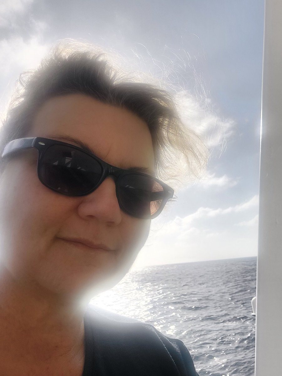 ChristinaSur1's tweet photo. Seetag
#ocean, #holiday, #aidacruise, #relaxtime https://t.co/NVvdJK5ptP