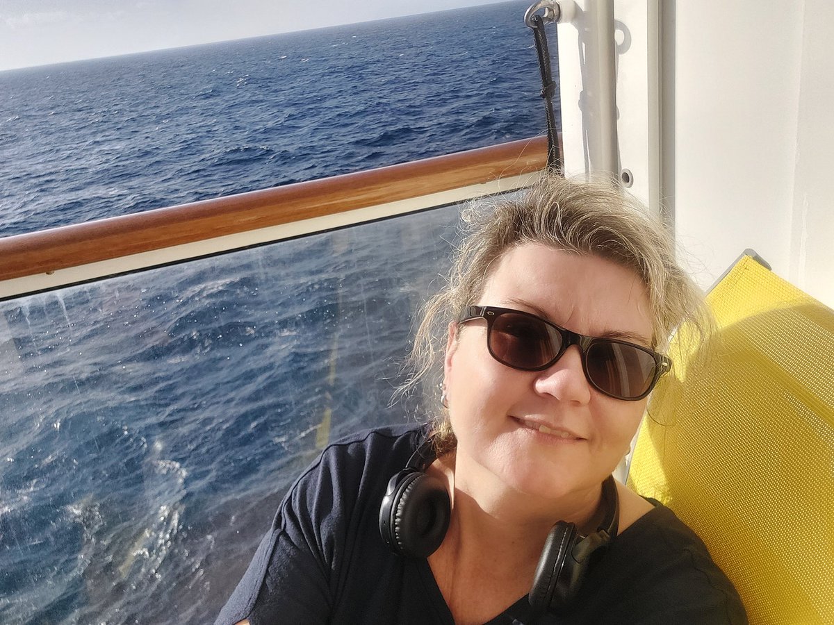 ChristinaSur1's tweet photo. Seetag
#ocean, #holiday, #aidacruise, #relaxtime https://t.co/NVvdJK5ptP