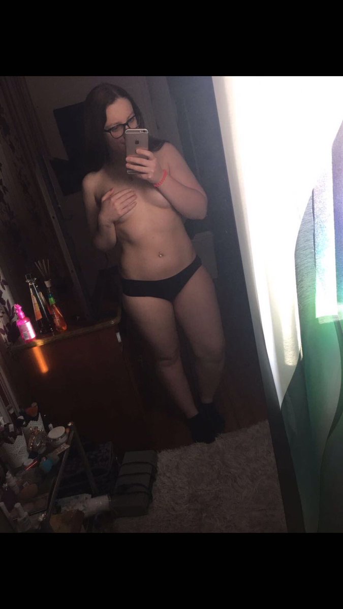 GirlsNackte's tweet photo. Retweet for more 😘 https://t.co/mjLX7nxHbN