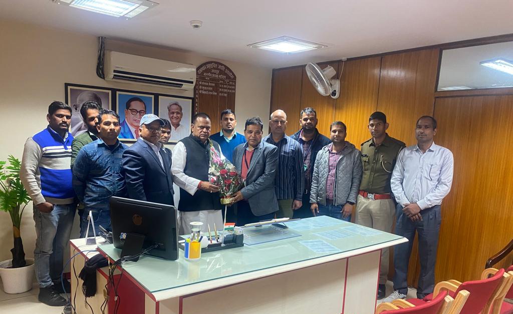 माननीय श्री @KhiladiLalINC जी, अध्यक्ष, राजस्थान अनुसूचित जाति आयोग को जन्मदिन की हार्दिक शुभकामनाएं।