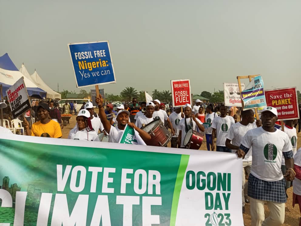 miketerungwa's tweet photo. Our #Vote4Climate train was part #OgoniDay2023.
Do not vote for #ClimateDenials
#NigeriaDecides2023
You too can take action!
Join us!
Visit the #Vote4Climate webpage:
https://t.co/hfmtoX8HJ9
#AfrikaVuka
Thanks to:
@gifsep4climate
@350Africa https://t.co/ApemPkx4MU