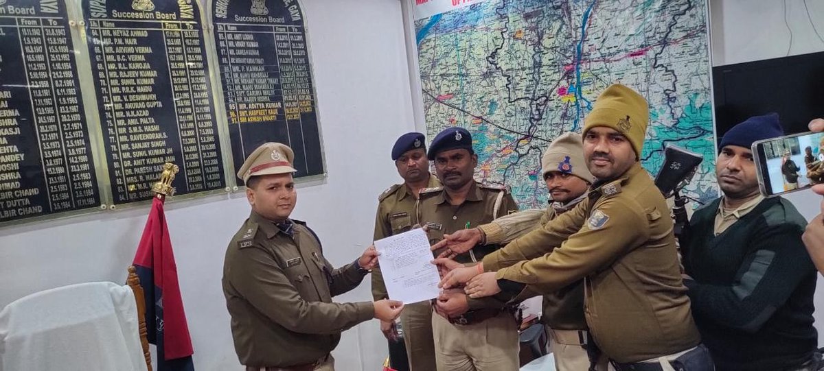 गया जिला मोस्ट वांटेड(टॉप-10) अपराधकर्मी उमा सिंह उर्फ उमाशंकर सिंह, पिता स्व0 कृष्णा सिंह, सा0 रौना टोला महादेव बीघा, थाना बेलागंज, जिला गया की गिरफ्तारी का विवरण 
<a href="/bihar_police/">Bihar Police</a> 
<a href="/thegreatkbc/">ashish bharti</a> 
#GayaPolice
#Gaya_Police_At_Your_Service