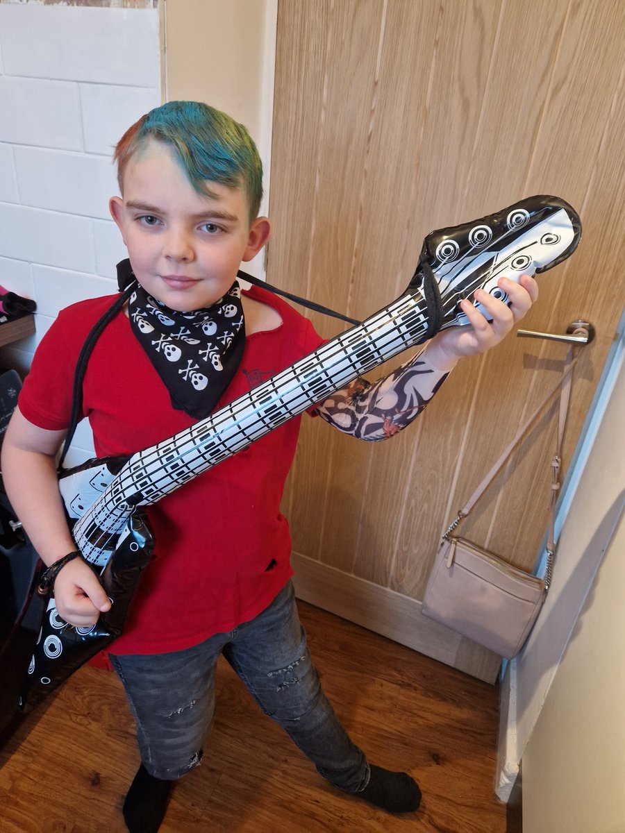fay_needham's tweet photo. E had an amazing day today, was so excited to show me the autograph he had from the Rock Kidz. Thank you @IntakeSchool https://t.co/bQx8m7BalW