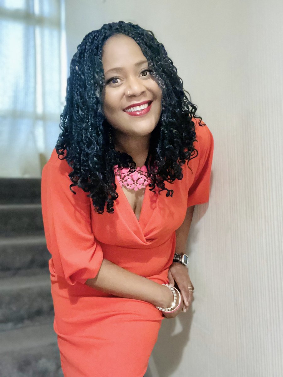 AmakaAzie's tweet photo. It’s a privilege to grow older.
Put on that dress, those high heeled shoes and strike a pose.
Photo cred: My lovely teenage daughter who said, “Mum, you pose like an old woman. ”
😂😂😂
#birthdaygirl
#CapricornSeason
#babygirlforlife
#babygirlforever
#43yearsyoung #birthdaygirl https://t.co/V2edbScU2d