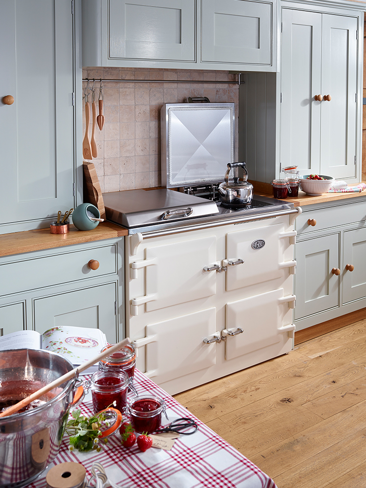 Contemporary cooking solutions with traditional French kitchen styling in a range of colours to suit your home. Used in many a professional kitchen &amp; loved in many homes too. If you're thinking of getting an Everhot in 2023, get in touch!

📞 1773 820940

robeys.co.uk/brands/lacanch…