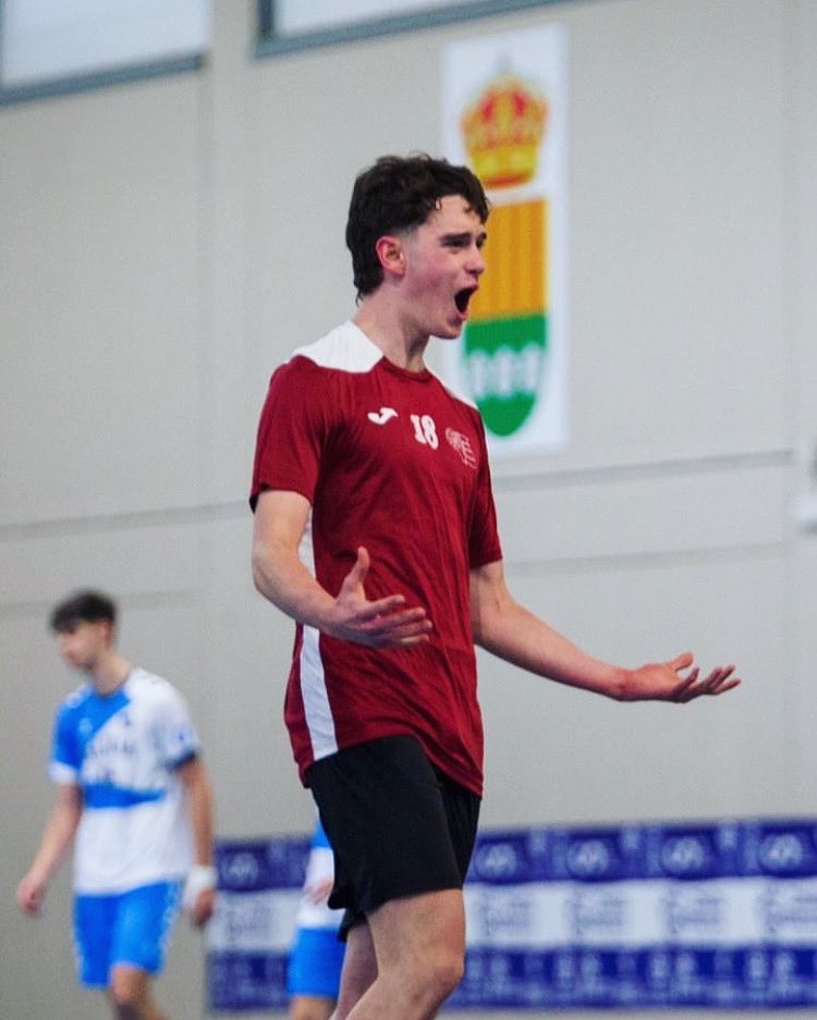 ciudadlogronobm's tweet photo. ¿Que tal vais por Benidorm Franjivinos?

🔥Mucho ánimo y fuerza para todos 🙌

🤾‍♂️Raúl Palomo Mazo, jugador junior y juvenil del @CdadLogrono 
📸 @cjsportpictures https://t.co/b7sTv7y46B