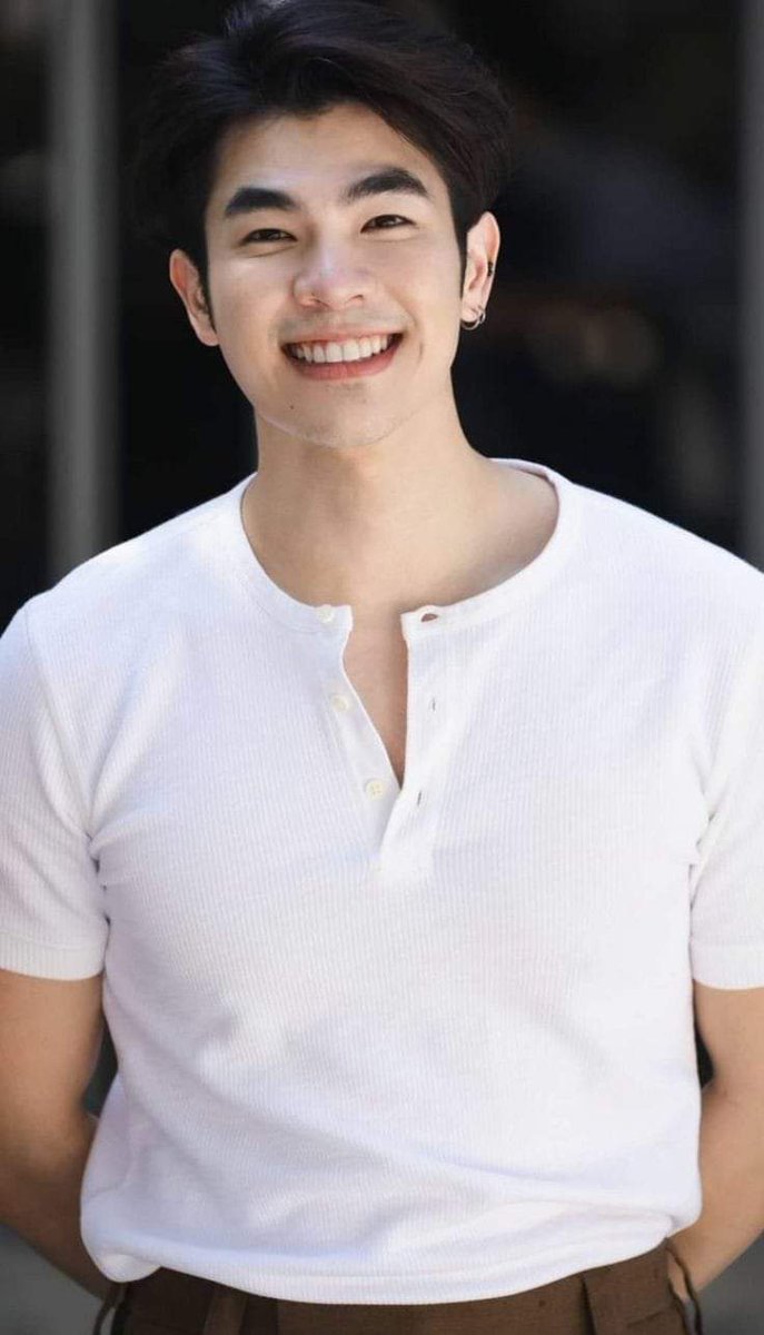 inahe's tweet photo. I wish you a year of good health, love, prosperity and blessings. Thank you for making my 2022 and also my 2023 happier. Know that seeing your achievements, your smile and your happiness makes us happy too. Happy birthday. HBD!! 🎉🎊😘🇧🇷 @milephakphum
#HappyMilePhakphumBD2023 https://t.co/bfHhj5gA6t