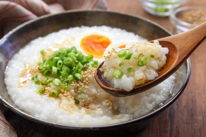 少ない種類の材料で作れて、しかも簡単な工程ばかり！とっても美味しそうな「お粥」レシピ！