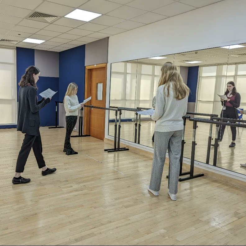 Our A Level Drama class have chosen the amazing @thepaperbirds theatre company as their devising practitioner!

Today they explored dramatising the opening text from Roald Dahl's Matilda using their conventions 🎭

#ALevelDrama #DBSJPPerformingArts #BeginsAtDBSJP #ProudlyTaaleem