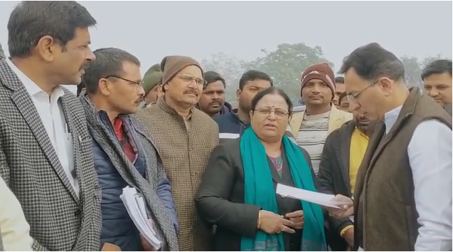 bstvlive's tweet photo. सीतापुर

➡PWD कैबिनेट मंत्री जितिन प्रसाद ने किया निरीक्षण

➡शारदा नहर पर जाम की समस्या से विधायक ने कराया अवगत

➡नहर पर दूसरा पुल बनवाने की मंत्री से विधायक ने की मांग

➡तंबौर इलाके में स्थित शारदा नहर पुल का किया निरीक्षण

#Sitapur @JitinPrasada https://t.co/5lABd86RmV