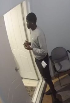 Ballajura Police would like your assistance in identifying the male person pictured. Please call 9241 9777 or 131 444 and quote reference number 040123 1143 62326 #FB