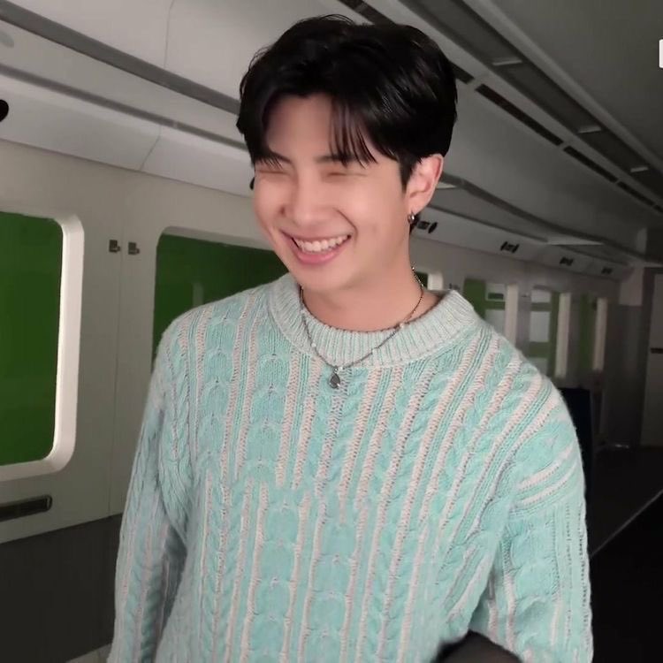 tanniekosmossss's tweet photo. LET’S KEEP PROTECTING HIM IN ANY SITUATION. KIM NAMJOON DESERVES THIS KIND OF SMILE. LET’S NEVER LOSE THIS SMILE FROM HIM. MONKS &amp; OTHERS MUST RESPECT HIM !!

WE TRUST YOU NAMJOON
WE LOVE YOU NAMJOON
WE RESPECT YOU NAMJOON
#lowkeymustbelowkey https://t.co/KNkU8WhFib