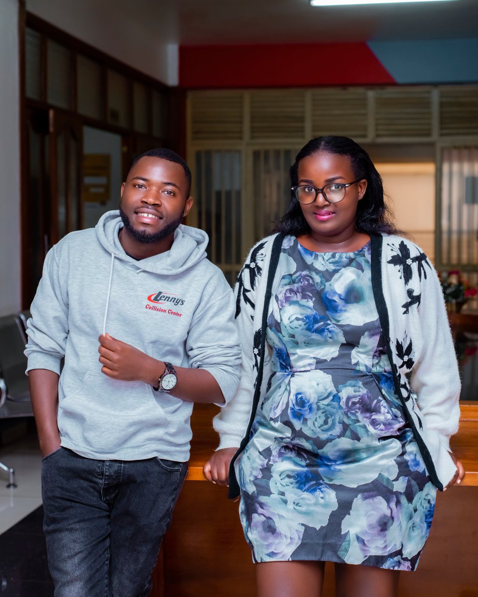isangostar's tweet photo. #ISANGOBUSINESSTIME 

Muri iyi si yiruka ku muvuduko udasanzwe mu itera mbere hakenewe abakozi bazi guhanga udushya muri business. 

Wakora iki ngo ukoreshe ndetse ukorane neza n’abakozi b’abahanga mu guhanga udushya?

Host: @KagemeT &amp; @Philemon_Burgin https://t.co/kKsE6cFXcB