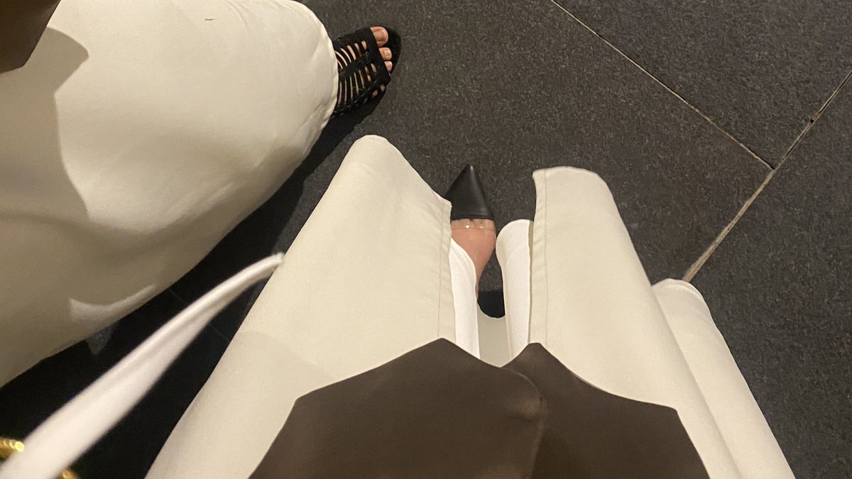 LunaAura🦢 tweet media