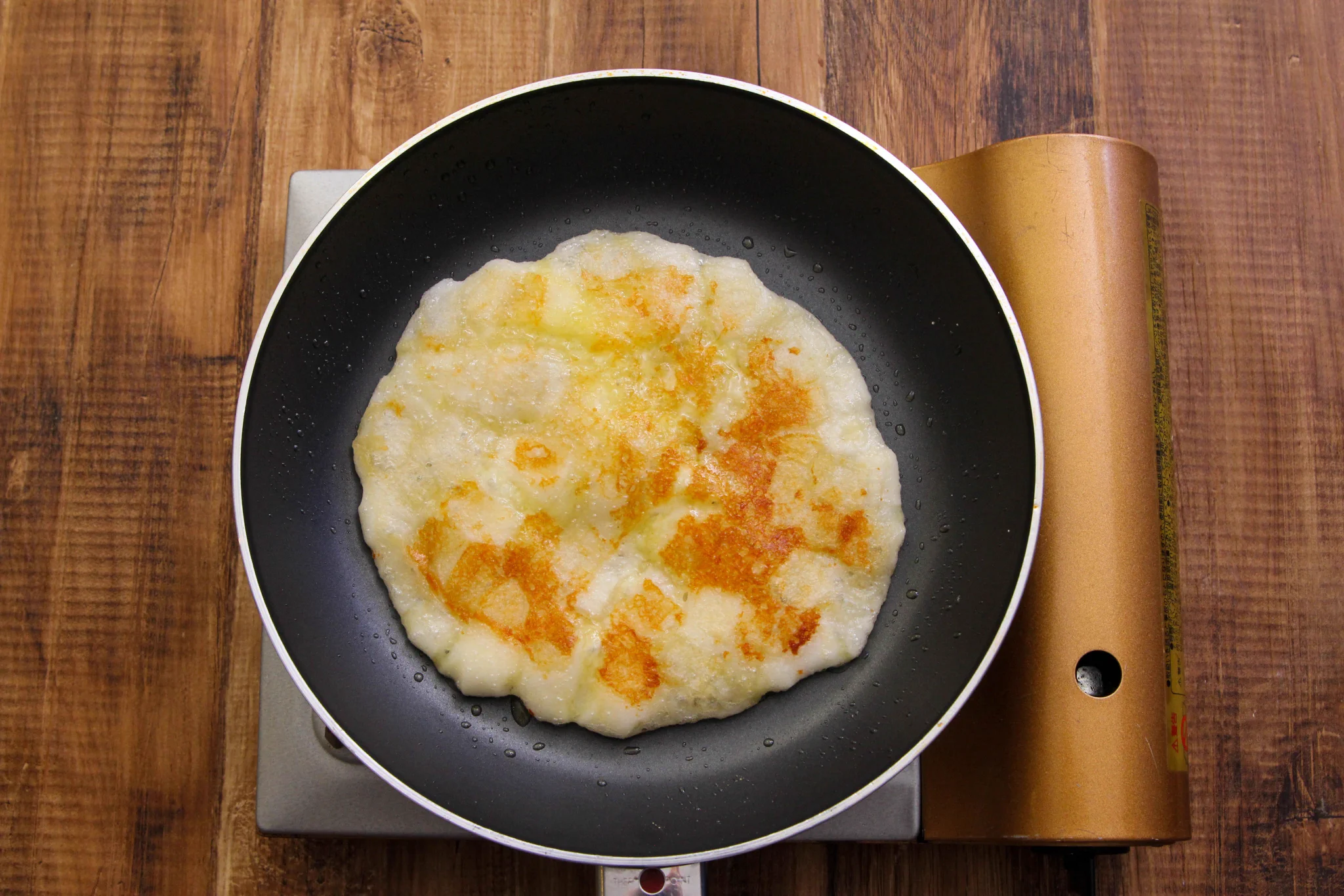 お餅好きさん必見！お餅で作る、とっても美味しそうなお好み焼きレシピ！