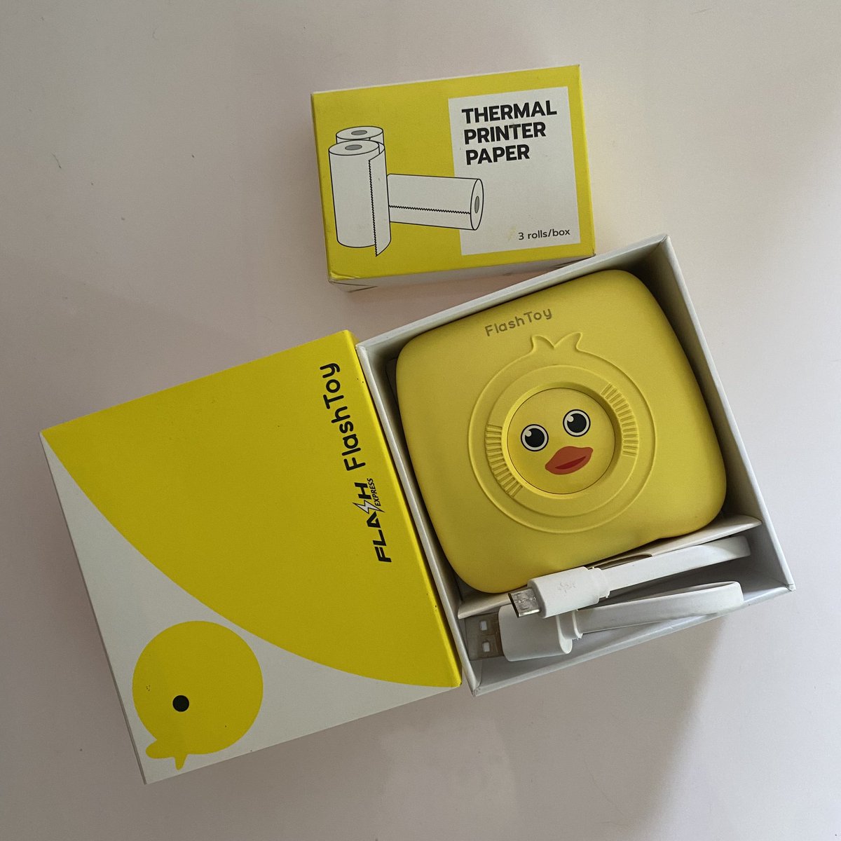 ammp010534's tweet photo. ส่งต่อเครื่องปริ้น flashtoy แถมกระดาษให้ 3 ม้วน+ในเครื่องอีก1 ส่งต่อ 450฿ ส่งฟรีค่ะ
#แฟลชทอย #เครื่องปริ้นพกพา #เครื่องปริ้น #เครื่องปริ้นมือสอง #เครื่องปริ้นหมี #ส่งต่อ #flashtoy https://t.co/NQxfgcEpvg