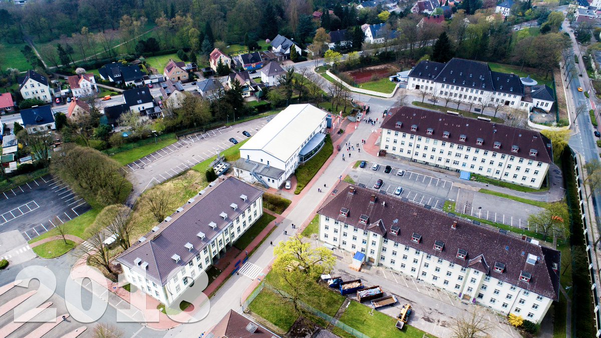 bcherford's tweet photo. Viel hat sich verändert!
Binnen der letzten 5 Jahre ist der BildungsCampus in Herford gewachsen und viel ist passiert. Direkt auf dem Herforder Stiftberg wird sich auch in den kommenden Jahren noch vieles entwickeln. 
#bildungscampusherford #herford #campus #owl #zukunft https://t.co/Te9kkafEAq