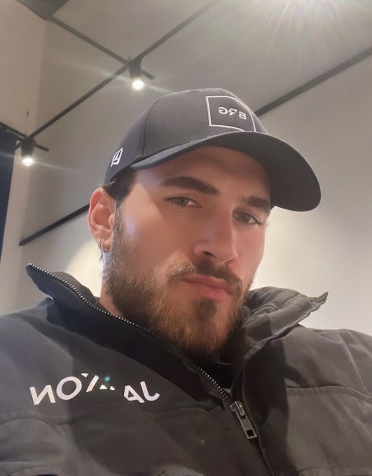 father figure https://t.co/9ME1mzb7Hm