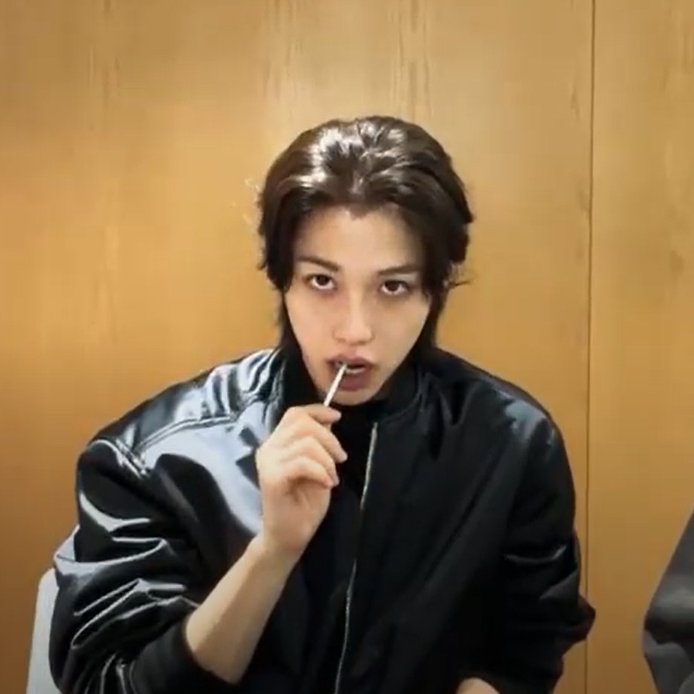 rhythmoon_'s tweet photo. 이상하다 오늘 용복이
분명 얘로 시작 했는데          
                                              얘로 끝남 ㅠㅋㅋ♡ https://t.co/nA9GqwPxtI