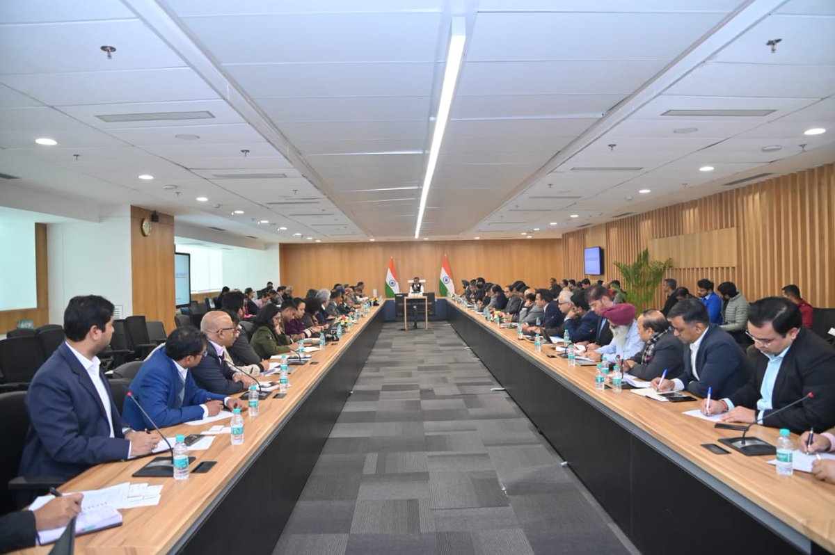 Hon'ble Minister of Power and New &amp; Renewable Energy Shri <a href="/RajKSinghIndia/">R. K. Singh</a> today met the industry leaders to discuss the National Green Hydrogen Mission, which was approved by the Cabinet on Wednesday.

#NationalGreenHydrogenMission #AtmanirbharBharat