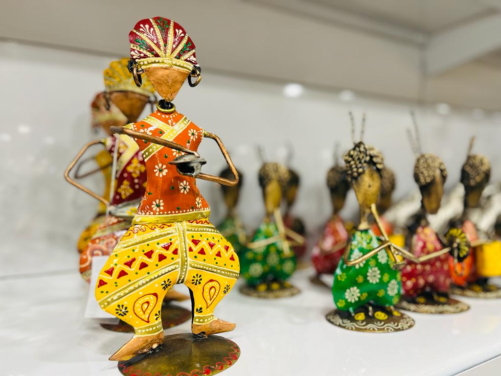 DecobeeIndia's tweet photo. Get Mesmerized by our exclusive Home Decor collection and Surprise your surroundings.
#Decobee #DecobeeIndia #Prelaunch #invitation #homedecor #interiordesign #home #interior #decor #design #homedesign #decoration #furniture #architecture #interiors #homedecoration #interiordecor https://t.co/tU8Jc3DYrd