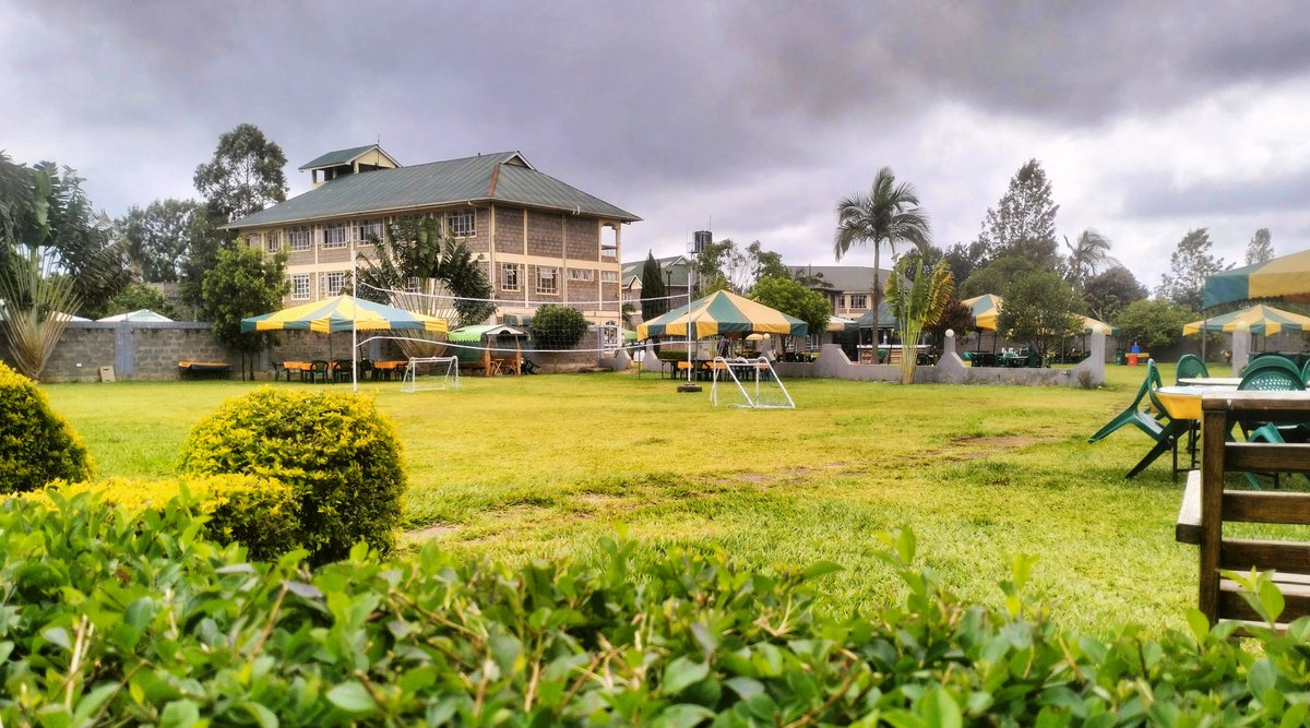 GoldenPalmKenol's tweet photo. Team Building Activities with a difference 👌
#ballgames #volleyball #swimming #grounds #buffet #goldenpalmbreezehotel #Nabii #Kenol #UNGA https://t.co/kw8Tr01CvF