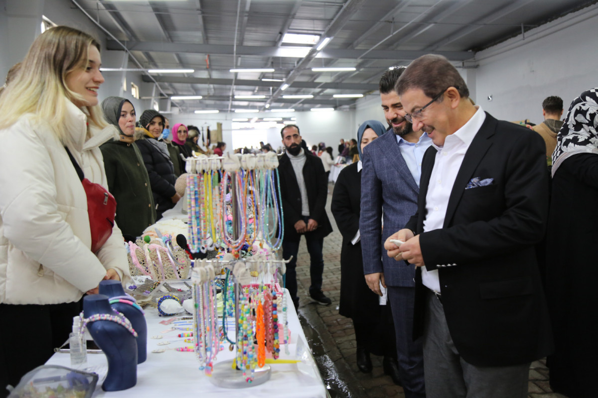 eyupbelediyesi's tweet photo. Kadın ve Aile Hizmetleri Müdürlüğümüz, 2022 yılında da kadının ve ailenin korunması, geliştirilmesi, güçlendirilmesi, kadının istihdamını ve ekonomik istihdamını artırılmasına yönelik birçok çalışma gerçekleştirdi. https://t.co/1BLWQl7ctJ