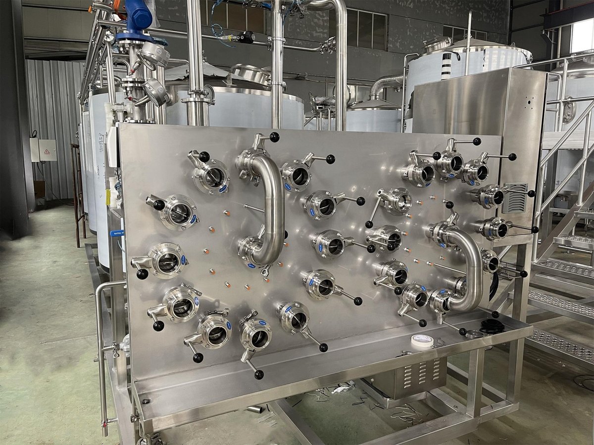 Yolong_Brewtech's tweet photo. 15BBL FUll-Automated CIP Unit with valve manifolds which will be make easy to use. 

Controls programming (PLC and HMI) for the CIP Skid to perform routing of the CIP solutions. 

Make your cleaning in place easy with us.

#breweryclean #CIP #15BBLCIP #CIPsolutions #CIPSkid https://t.co/ywF6QgyIZ1
