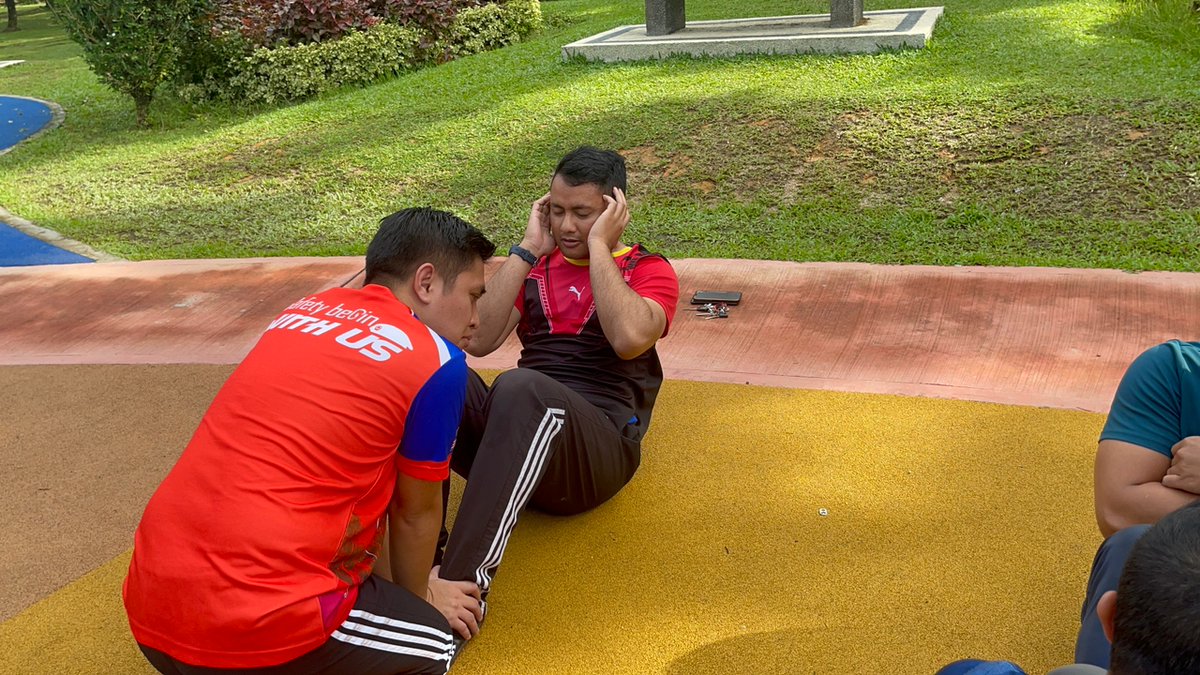 APMtwiter's tweet photo. Semoga setiap anggota terus sihat dan cergas untuk memikul tanggungjawab dan tugas yang telah diamanahkan.

@ArmizanAmeer 
@jpmgov_ 

#APM
#APMsanasini
#SediaPantasBerintegriti
#CDERT
#CDERTcommunity
#resQ999 https://t.co/rjwF1nM9Ef