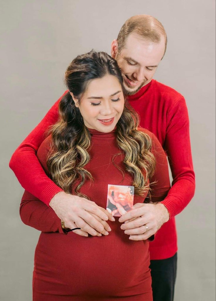 bigbrainsph's tweet image. Capture your best moments with us!

Client: Mr and Mrs Jon and Renette Graves 

Photographer 📸
Kenneth Placer 

Studio 📺
Big Brains Studio Davao 

#BigBrainsPH #StudioExperience