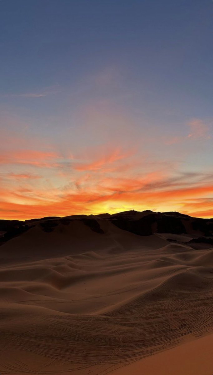 J’ai eu la chance et le privilège de partir visiter le désert algérien 🏜 🐪 (Djanet) - les photos publiées sont prises à l’iPhone et sans aucune retouche ni filtre : appréciez 🫶