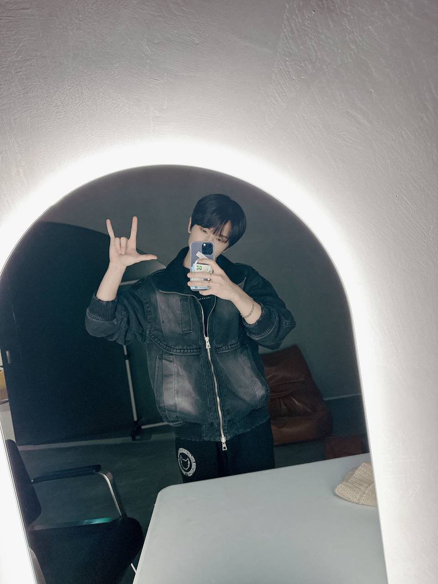 eunoicjisung's tweet image. our park jisung! 

#거울셀카_장인_내최애 #JISUNG #지성 #NCT지성