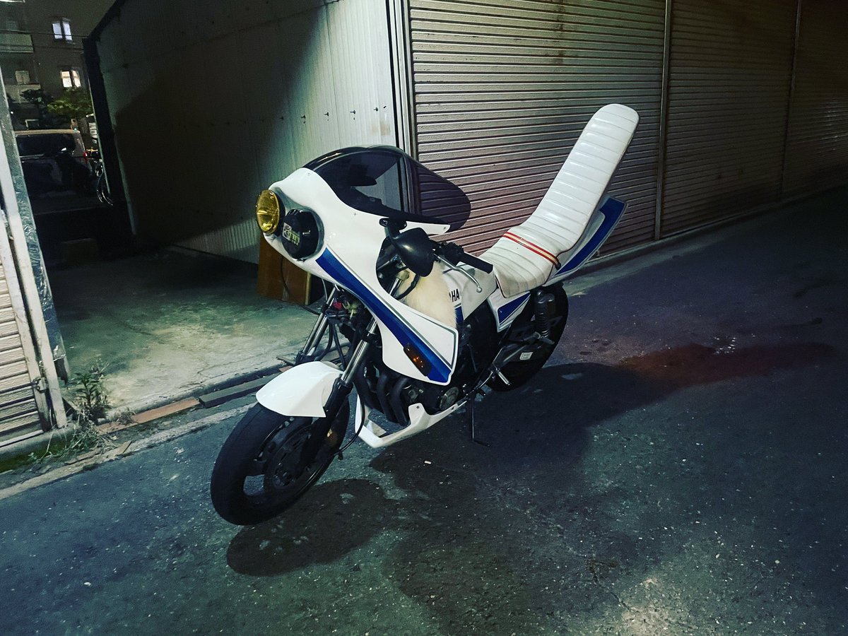 sasuga1228's tweet photo. ベットライト片目潰し！
中々いいやん！ https://t.co/L7BfohWxOw