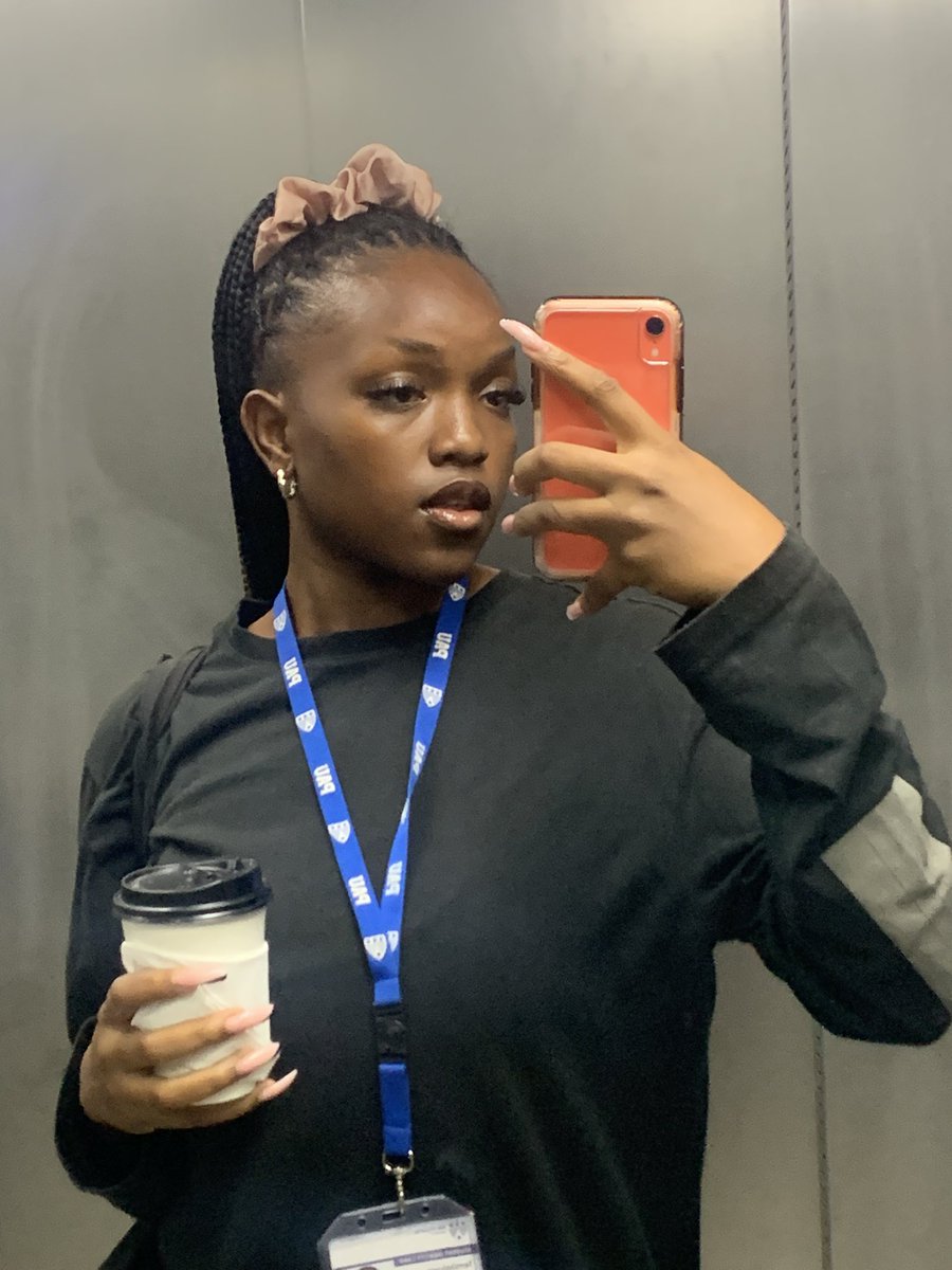 Loluwa24's tweet photo. Forehead on display🫣 https://t.co/ng3sPEuqtk