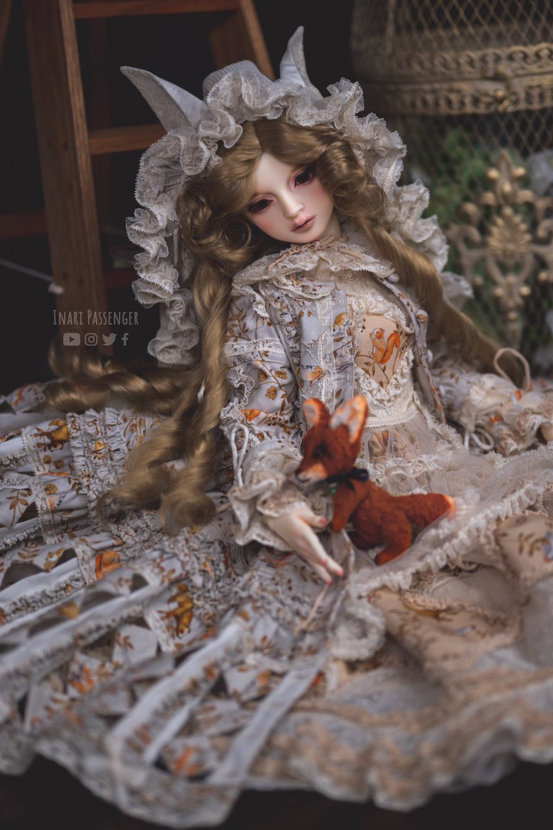 InariPassenger's tweet photo. 狐たち🦊

ドレス@fleurgeste 様
ウィッグ@KamR_Shop様

#KamRウィッグ #fleurgeste #スーパードルフィー　#ボークス　#sd_マーシャ https://t.co/zmSwcX2ixM