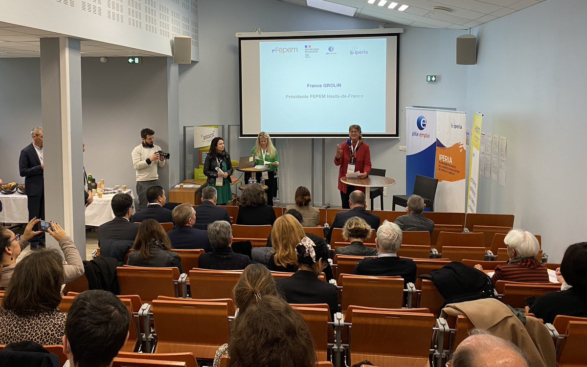 France Grolin, Présidente <a href="/fepem_HDF/">Delphine SKRZYNSKI_ Responsable Régionale HDF</a> : d’ici 2030 près de 60 000 postes seront à pourvoir dans le secteur des #particuliersemployeurs et de l’#emploi à #domicile en #hautsdefrance 
@poleemploi_HDF <a href="/iperia_institut/">IPERIA</a> <a href="/hautsdefrance/">Région Hauts-de-France</a> <a href="/INTERFOR/">INTERFOR</a>