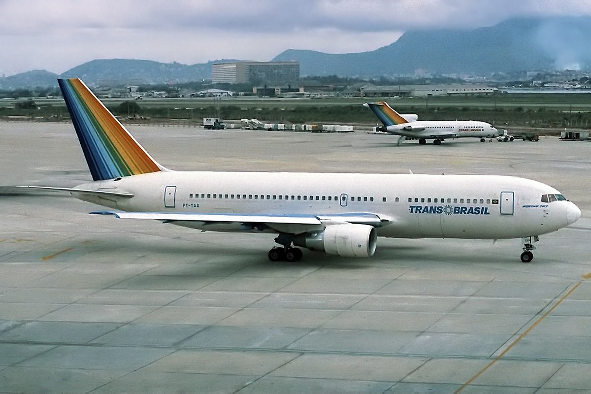 airwaysmagazine's tweet photo. From its formation in 1955, Transbrasil (TR) grew to become the second-largest carrier in Brazil before its demise in 2001. 

#AviationHistory #BrazilianAviation #DefunctAirline #SouthAmericanAviation #TodayinAviation #Transbrasil

https://t.co/Ba16tIbKUz https://t.co/cukD1d5hih